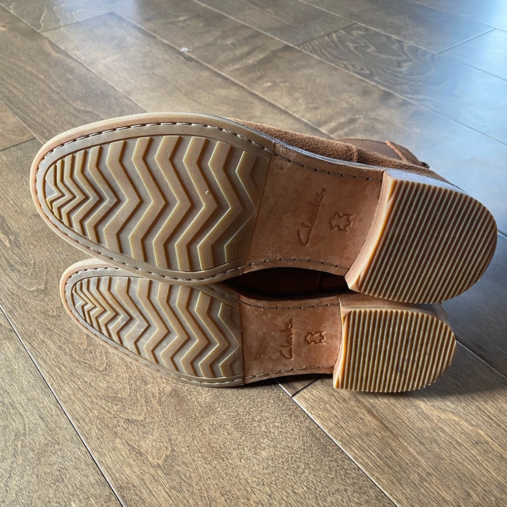 Clarks Chelsea Boot - Picture 6 of 6